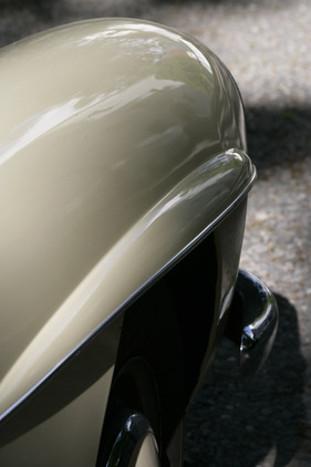 Mercedes Benz 190 SL (1956) - rechter vorderer Kotflügel