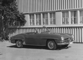 Mercedes-Benz 190 SL (1957) - offen ist vom Faltdach nichts zu sehen