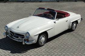 Mercedes Benz 190 SL (1958) - als Lot 275 angeboten an der Artcurial Le Mans Classic Versteigerung am 5. Juli 2014