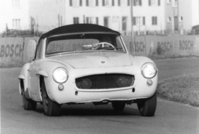 Mercedes Benz 190 SL (1959) - mit einem knapp über 2 Liter grossen Dieselmotor und 60 PS bei Rekordfahrten auf dem Hockenheimring im Jahr 1959