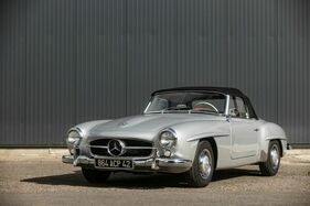 Mercedes-Benz 190 SL (1959) - offered online as lot 66 at the Artcurial "A French Collection" auction from November 4 to 22, 2021