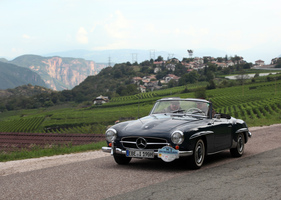 Mercedes Benz 190 SL (1960) - Oldtimer-Wanderung um den Autozug-Pokal - ADAC Trentino Classic 2013