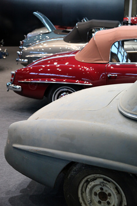Mercedes Benz 190 SL (1960) - Scheunenfund neben restaurierten Exemplaren - Retro Classics Stuttgart 2014
