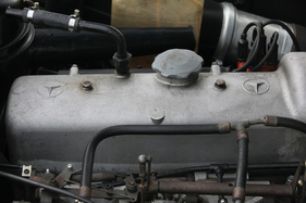 Mercedes-Benz 190 SL (1960) - Sterne auf dem Zylinderkopf