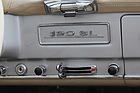 Mercedes-Benz 190 SL (1960) - auch innen beschriftet, wenn man kein Radio eingebaut hat