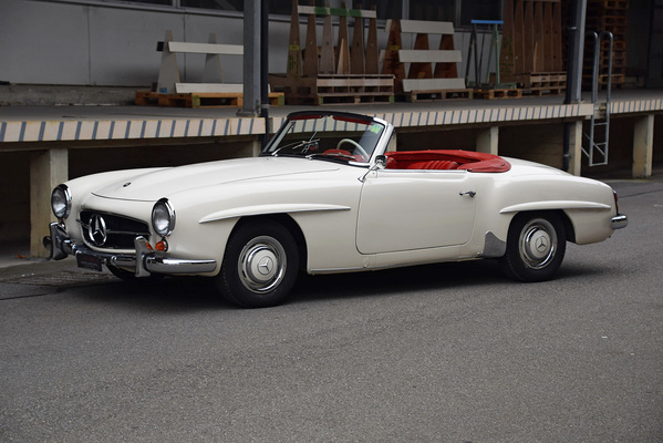 Bild: Mercedes-Benz 190 SL (1962) - als Lot 108 an der Versteigerung der Oldtimer Galerie in Gstaad am 29. Dezember 2017