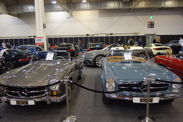 Mercedes-Benz 190 SL (1962) – für 134'900 € oder 230 SL (1965) für 124'900 € – Essen Motor Show 2023