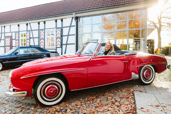 Image: Mercedes-Benz 190 SL - shown at the Essen Motor Show Classic & Prestige Salon 2025