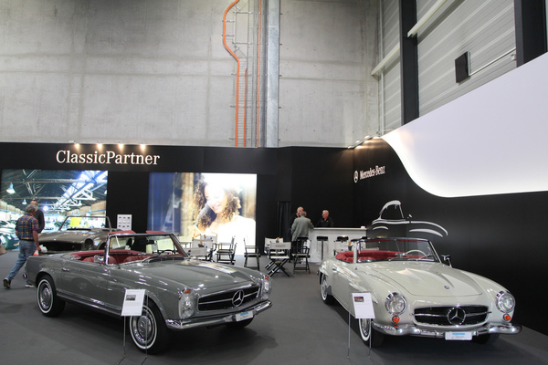 Mercedes-Benz 190 SL und 280 SL auf dem Stand von Kestenholz - Swiss Classic World Luzern 2018