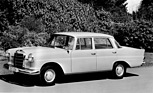 Mercedes-Benz 190 c (1961) - der Sechszylinderbaureihe angeglichen