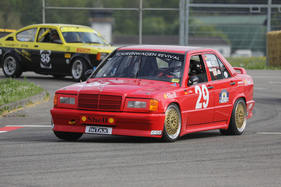 Mercedes-Benz 190E (1988) - Vintage Demo Racing hinter den Hallen - Klassikwelt Bodensee 2023