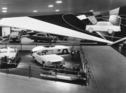 Mercedes-Benz (1959) - Internationale Automobilausstellung (IAA) in Frankfurt 1959 - Mercedes-Halle mit dem 300 SL und 190 SL