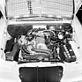 Mercedes Benz 200 (1971) - Blick in den Motorraum