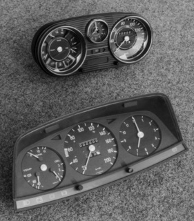 Mercedes-Benz 200 (1976) - Armaturen im Vergleich, die Version des Vorgängers mit den modernen Instrumenten der Baureihe W 123