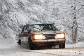 Mercedes-Benz 200 (1976) - am Winter-RAID 2015