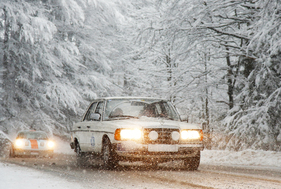 Mercedes-Benz 200 (1976) - am Winter-RAID 2015