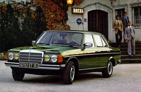 Mercedes Benz 200 (1976) - an example of the first generation