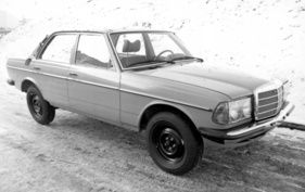 Mercedes Benz 200 (1976) - im Wintereinsatz