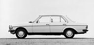 Mercedes Benz 200 (1976) - keine Experimente im Design