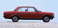 Mercedes Benz 200 (1980) - in Signalfarbe Rot
