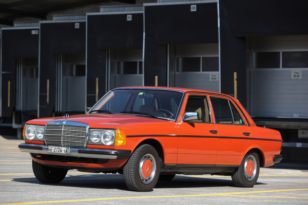 Mercedes-Benz 200 (1982) - der "kleine" Mercedes (W 123) hatte durchaus stattliche Dimensionen