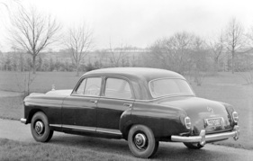 Mercedes-Benz 219 (1956) - der Sechszylinder in der Karosserie des Typs 180