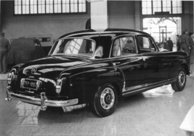 Mercedes Benz 220 (1954) - Heckpartie der Sechszylinder-Limousine - Genfer Automobilsalon 1954