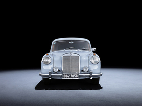 Mercedes-Benz 220 (1954) - front view (1954)