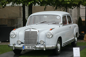 Mercedes-Benz 220 A (1955) - mit Nummer E6 im Concours d'Elégance an der Schloss Bensberg Classics 2015