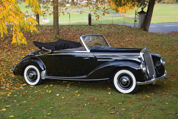 Mercedes-Benz 220 Cabriolet A (1953) - gemeldet als Lot 132 an der Versteigerung der Oldtimer Galerie in Gstaad am 29. Dezember 2018