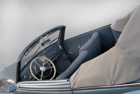 Mercedes Benz 220 Cabriolet Wendler (1952) - Blick in das offene Cabriolet