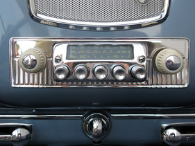 Mercedes Benz 220 Cabriolet Wendler (1952) - Radio aus der Zeit