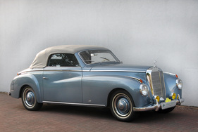 Mercedes Benz 220 Cabriolet Wendler (1952) - die Wendler-Karosserie geht deutlich stärker in Richtung Pontonform als die Serienvariante Mercedes Benz 220 Cabriolet Wendler (1952) - die Wendler-Karosserie geht deutlich stärker in Richtung Pontonform als die Serienvariante