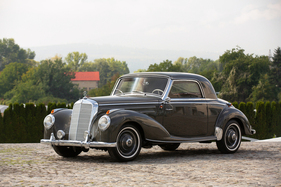 Mercedes-Benz 220 Coupé (1954) - Lot 134 at the RM/Sotheby's auction in Munich on November 17, 2023