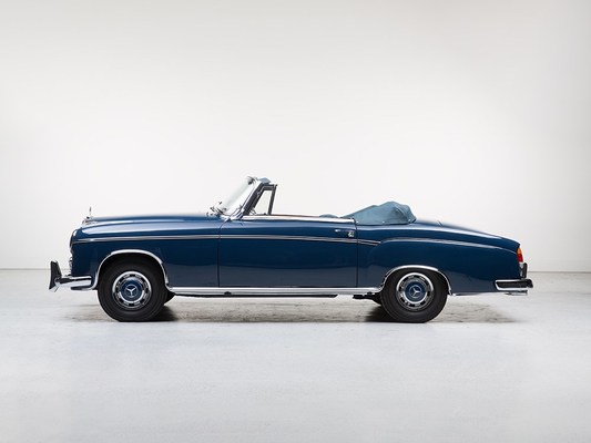 Bild: Mercedes-Benz 220 S (1957) - als Lot 24 an der Versteigerung 225 von auctionata am 4. Mai 2015