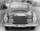Mercedes-Benz 220 S (1959) - diese Limousinen gelten als weltweit erste Limousinen mit integrierten Knautschzonen und hochfester Fahrgastzelle (© Copyright Daimler AG, 1959) Mercedes-Benz 220 S (1959) - diese Limousinen gelten als weltweit erste Limousinen mit integrierten Knautschzonen und hochfester Fahrgastzelle (© Copyright Daimler AG, 1959)