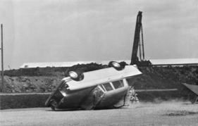 Mercedes-Benz 220 S (1962) - rollover tests were already carried out in Sindelfingen in 1954