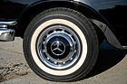 Mercedes-Benz 220 S (1965) - Weisswandreifen und Radkappen