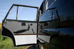 Mercedes-Benz 220 S (1965) - gefällige Gestaltung der Türtafeln