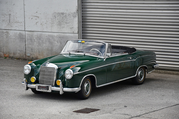 Image: Mercedes-Benz 220 S Cabriolet (1957) - offered as lot 199 at the Oldtimer Galerie Toffen auction on October 16, 2021