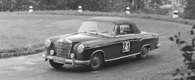 Mercedes Benz 220 S Cabriolet (1957) - am Bergrennen Vaduz-Triesenberg am 18. Oktober 1958 (1957)