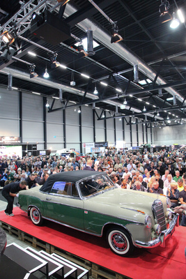 Mercedes-Benz 220 S Cabriolet (1958) - als Lot 09 verteigert an der Auktion der Oldtimer Galerie anlässlich der Swiss Classic World Luzern am 25. Mai 2019