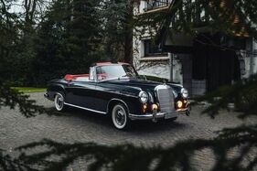 Mercedes-Benz 220 S Cabriolet (1958) – angeboten als Lot Nr. 74 bei der Artcurial-Versteigerung in Paris am 7. und 8. Februar 2025