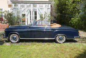 Mercedes-Benz 220 S Cabriolet (1959) - offered as lot 120 at the Artcurial Le Mans Classic auction on July 9, 2016