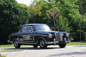 Mercedes-Benz 220 S Coupé (1958) - als Lot 31 an der Artcurial Mercedes-Versteigerung in Paris am 15. Oktober 2017