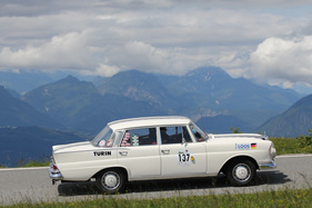 Mercedes Benz 220 SE (1964) - am Gaisbergrennen 2012 - Tourenwagenklasse