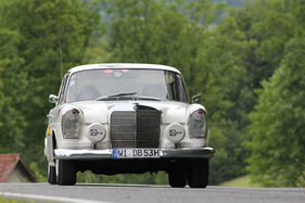 Mercedes Benz 220 SE (1964) - am Gaisbergrennen 2012 - Tourenwagenklasse