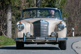 Mercedes-Benz 220 SE Cabriolet (1959) - angenehm zu fahren Mercedes-Benz 220 SE Cabriolet (1959) - angenehm zu fahren