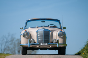 Mercedes-Benz 220 SE Cabriolet (1959) - bot damals viel Überholprestige