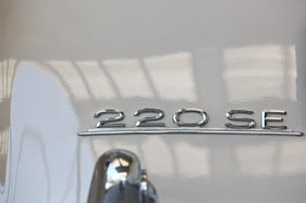 Mercedes-Benz 220 SE Cabriolet (1959) - der Schriftzug auf dem Heck